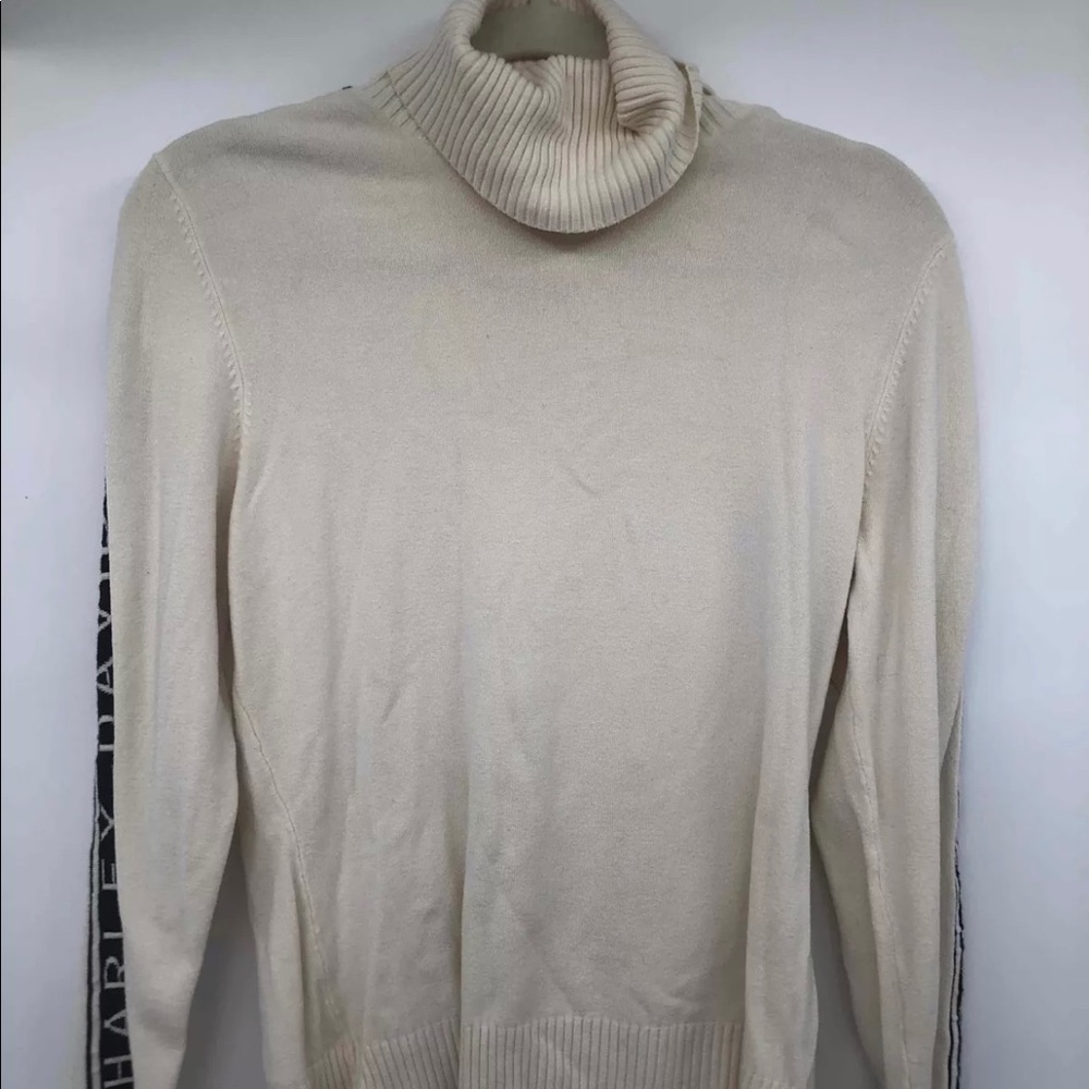HD Sweater